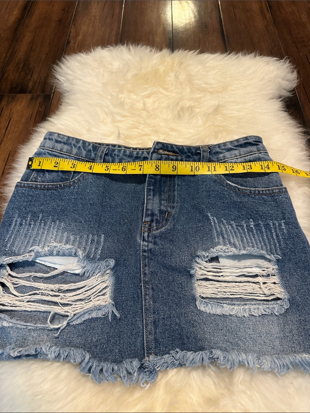NWOT mini skirt - Picture 2 of 6